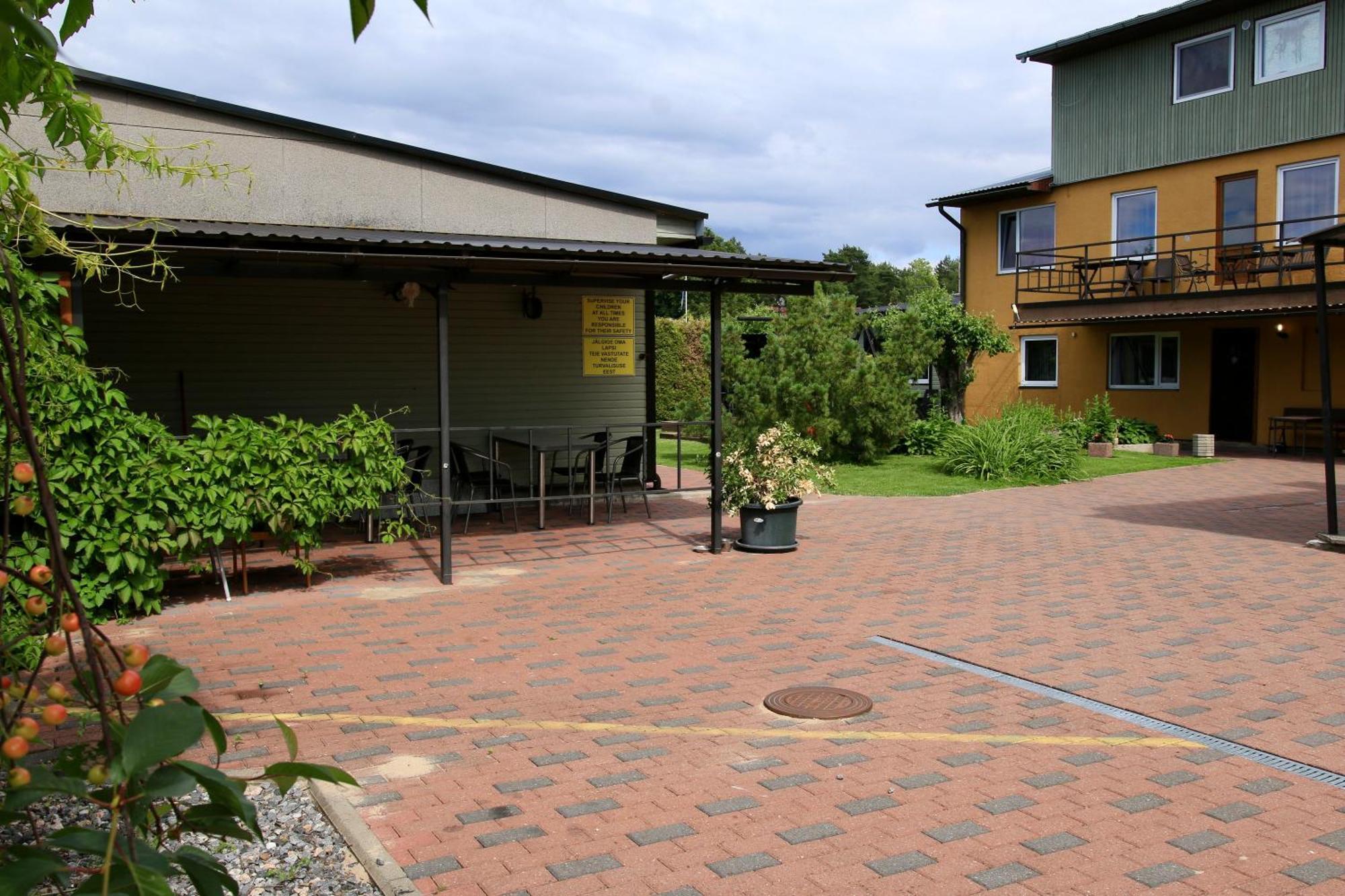 Guesthouse Maenniku Pärnu Kültér fotó