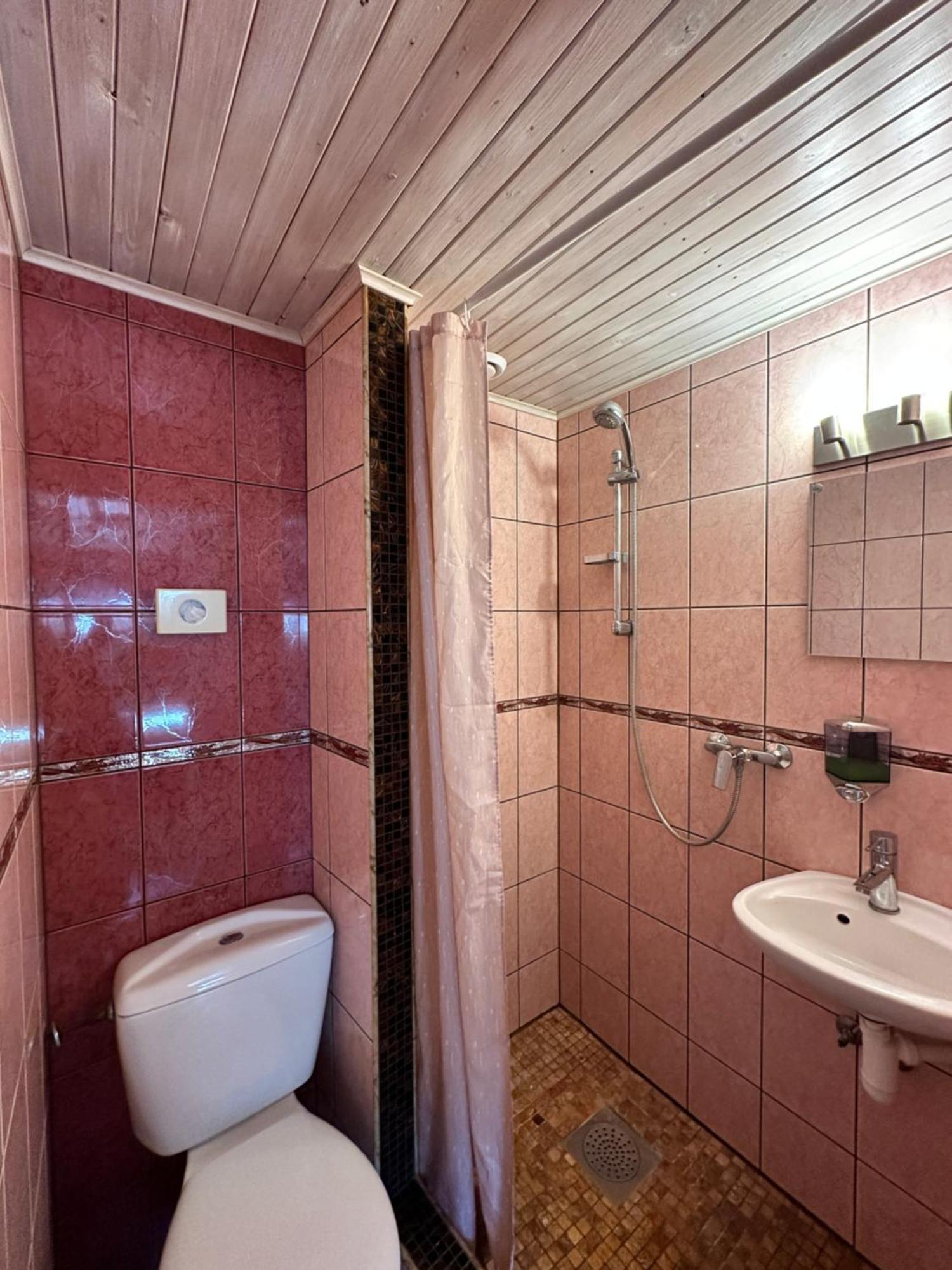 Guesthouse Maenniku Pärnu Kültér fotó