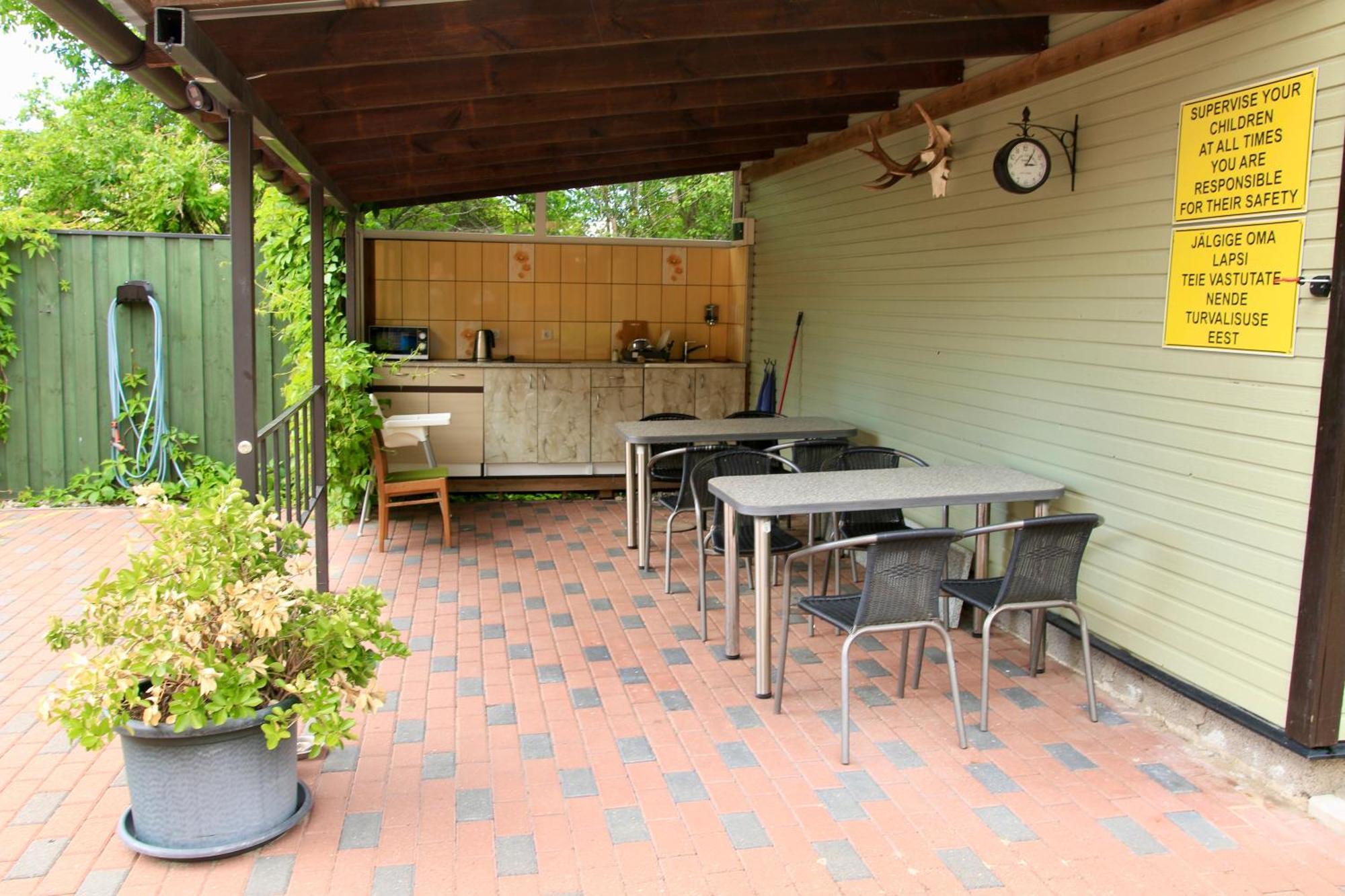 Guesthouse Maenniku Pärnu Kültér fotó